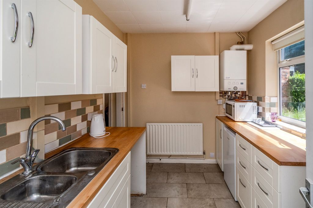 Property photo 3 of 15