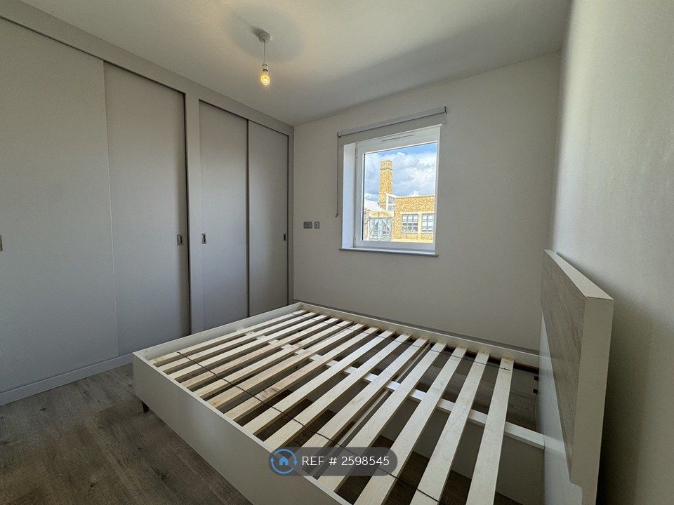 Property photo 2 of 12 Bedroom