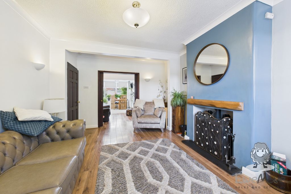Property photo 3 of 14 13