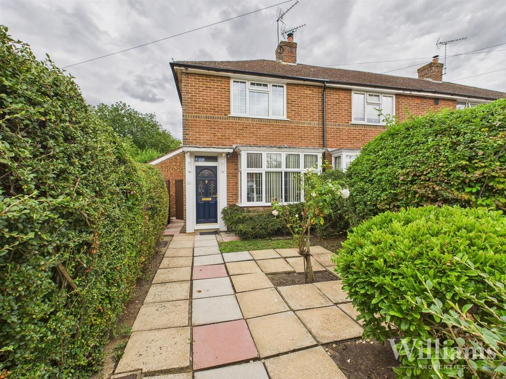 Property photo 1 of 16 Cam02861G0-Pr0450-Still021.Jpg