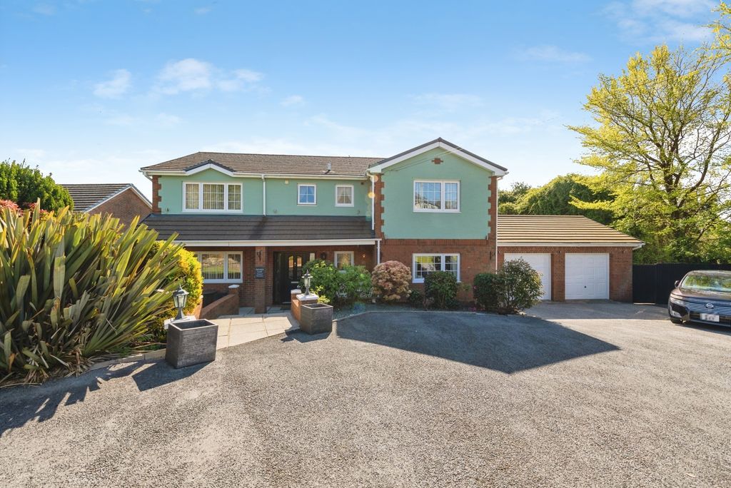 Property photo 1 of 29 Pbox-Img.Jpg