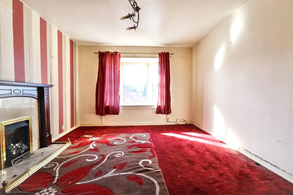 Property photo 3 of 8 Picture No. 02