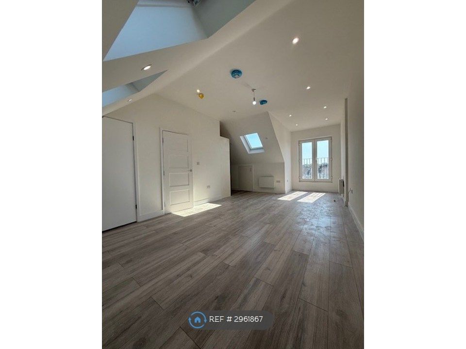 Property photo 2 of 3