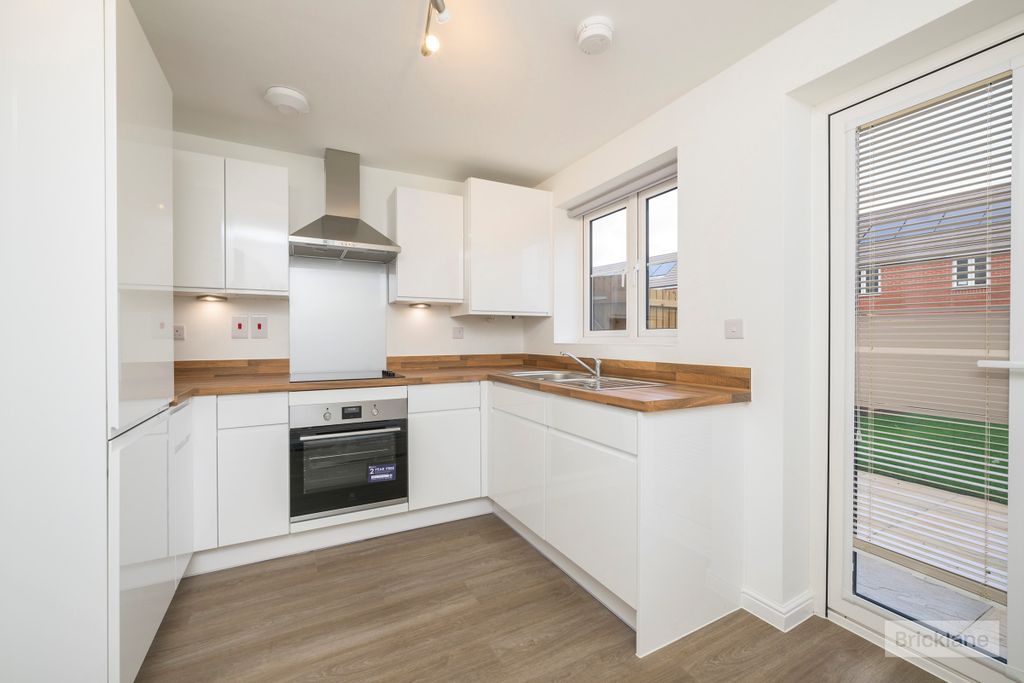 Property photo 2 of 14 Image