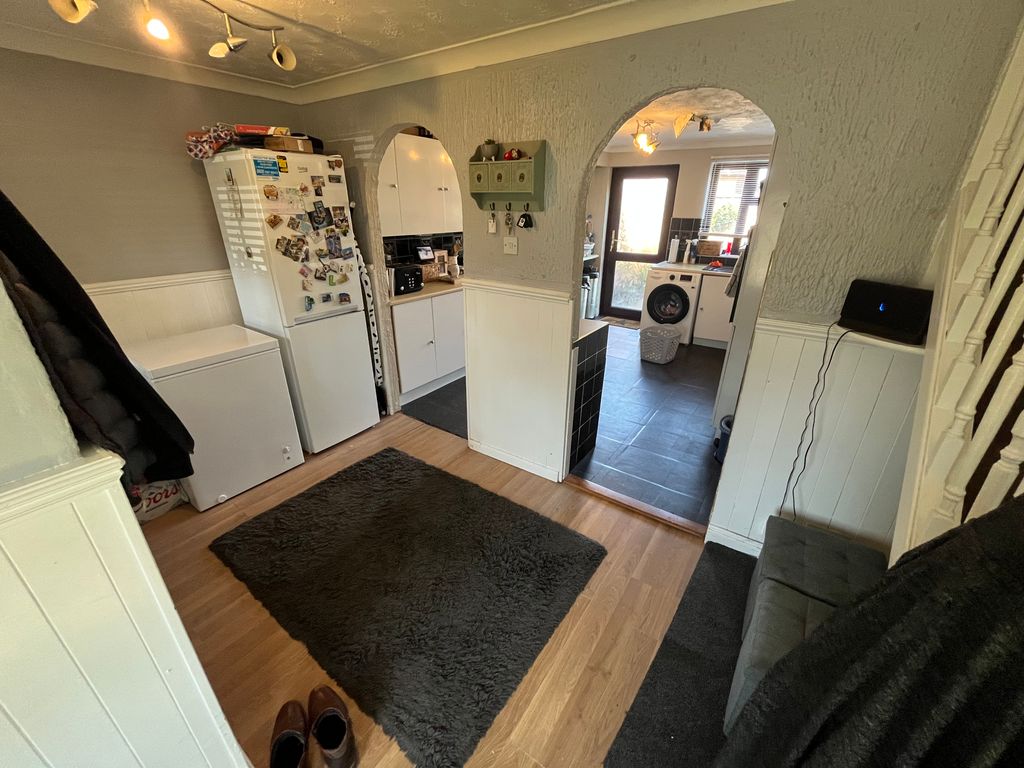 Property photo 2 of 18 Image