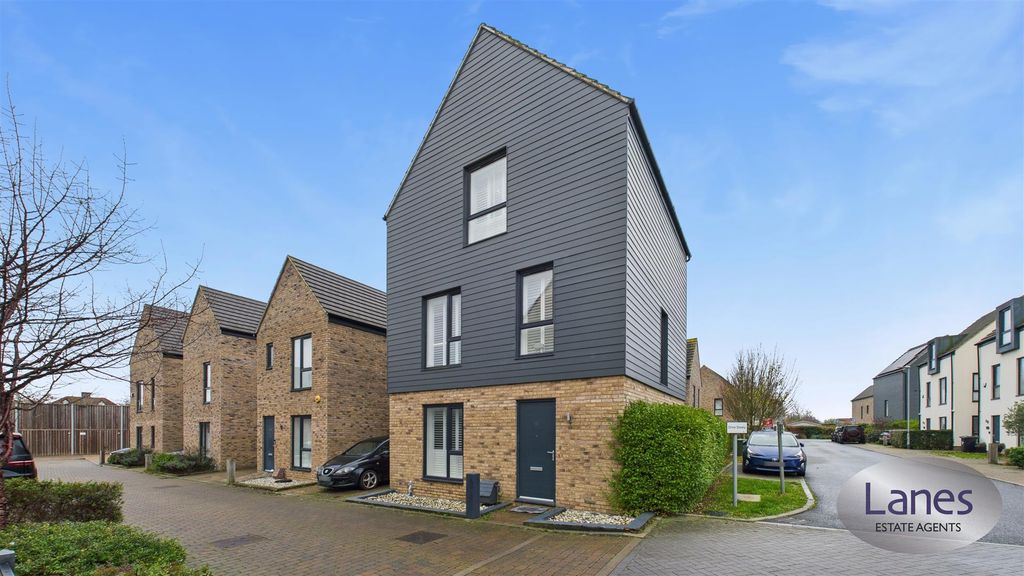 Property photo 1 of 25 Cam05136G0-Pr0170-Still027.Jpg