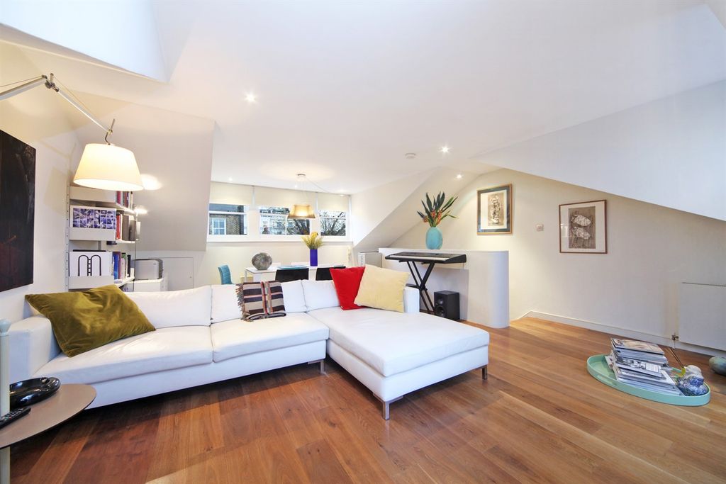 Property photo 2 of 6 Reception Room Alt View