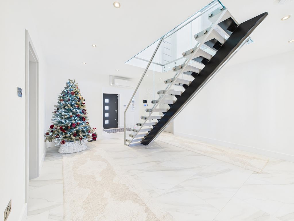 Property photo 2 of 31 Lumbertubs Lane