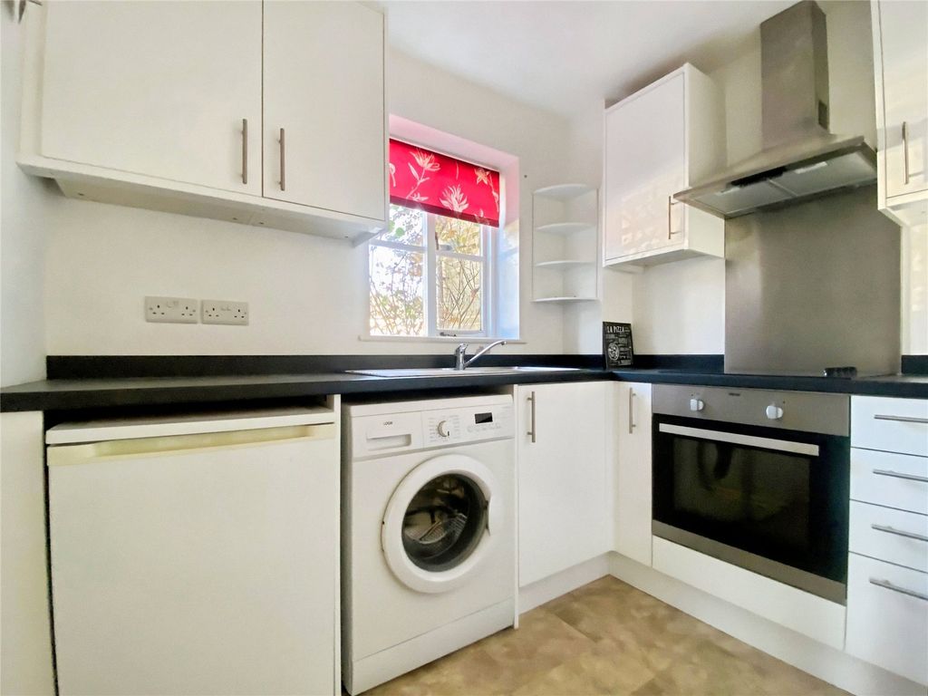 Property photo 3 of 9 Picture No. 10