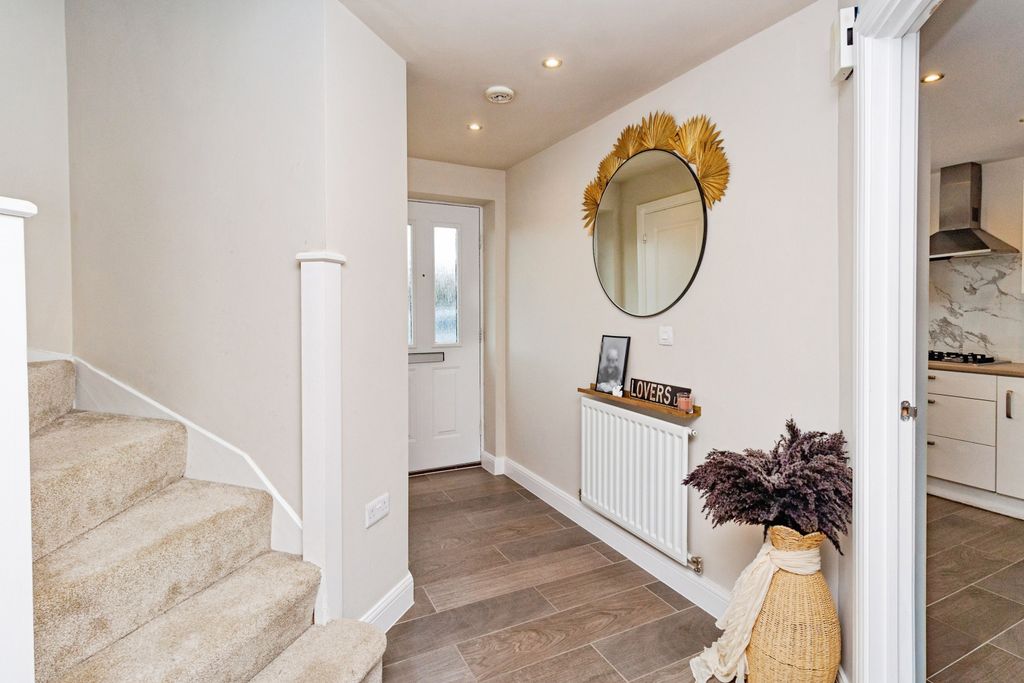 Property photo 3 of 15 Hallway