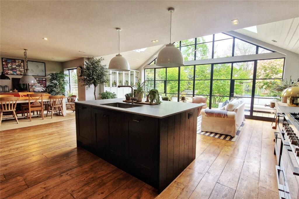 Property photo 1 of 12 Open Plan