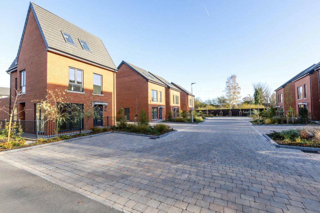 Property photo 1 of 16 Front