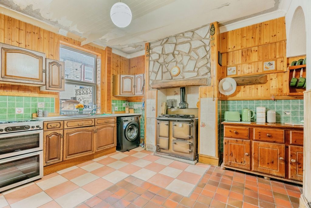 Property photo 2 of 12 Pbox-Img.Jpg