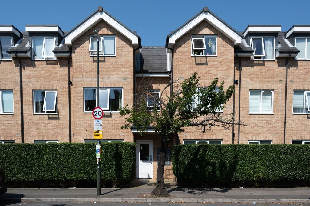 Property photo 1 of 7