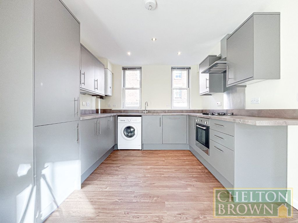 Property photo 2 of 31 Kitchen/Living Area