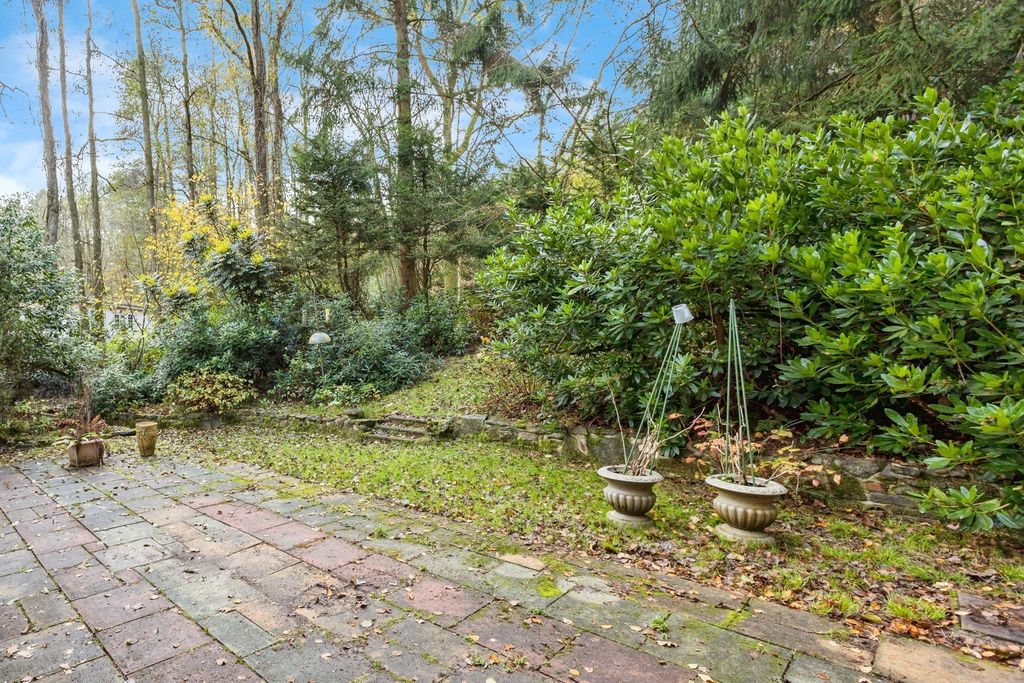 Property photo 2 of 17 Photo