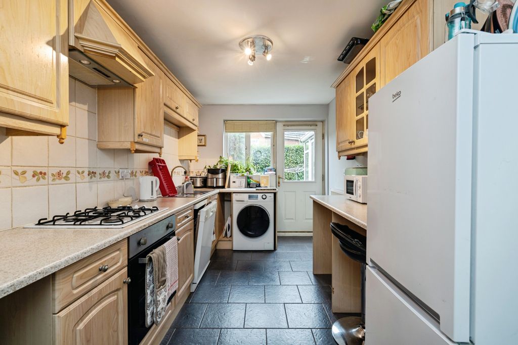 Property photo 3 of 20 Kitchen
