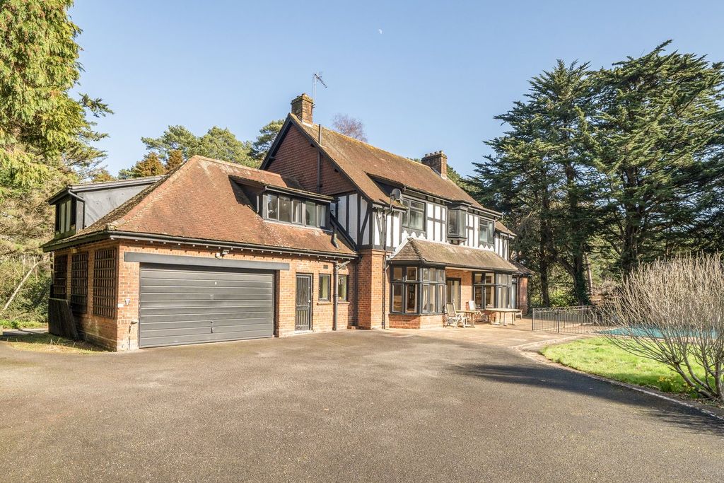 Property photo 3 of 25