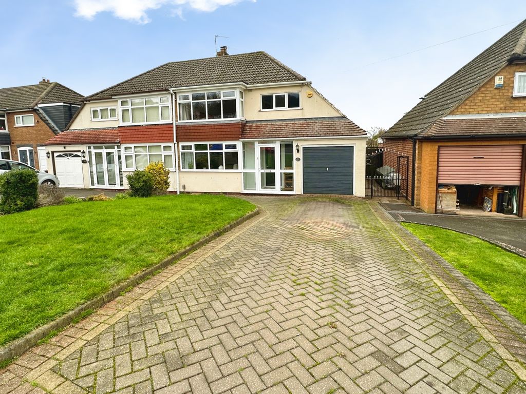 Property photo 1 of 16 Front