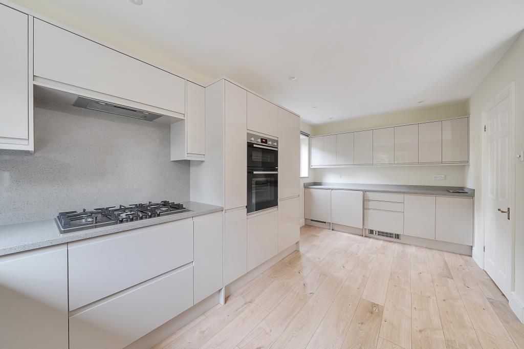 Property photo 3 of 22 Kitchen