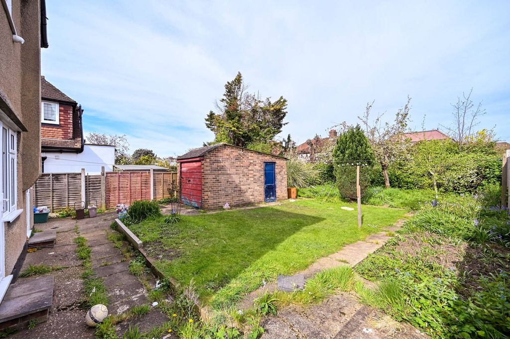 Property photo 2 of 10