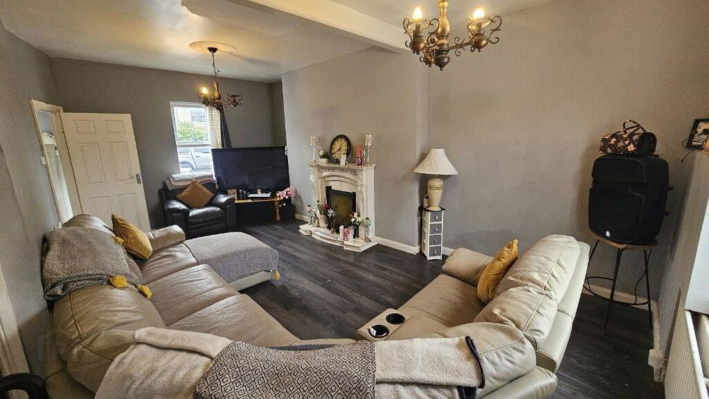 Property photo 3 of 8