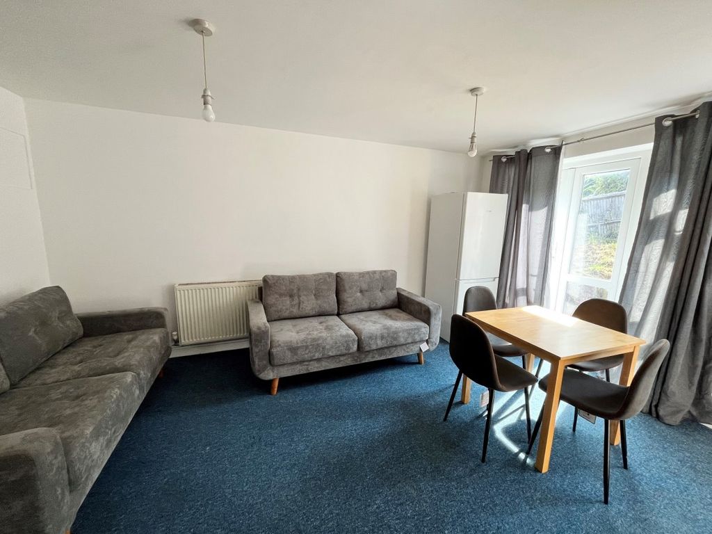 Property photo 2 of 15 Gallery