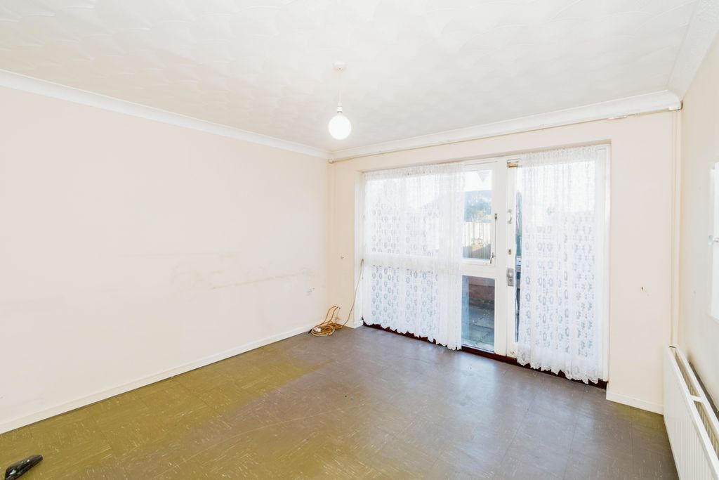 Property photo 3 of 17 Photography