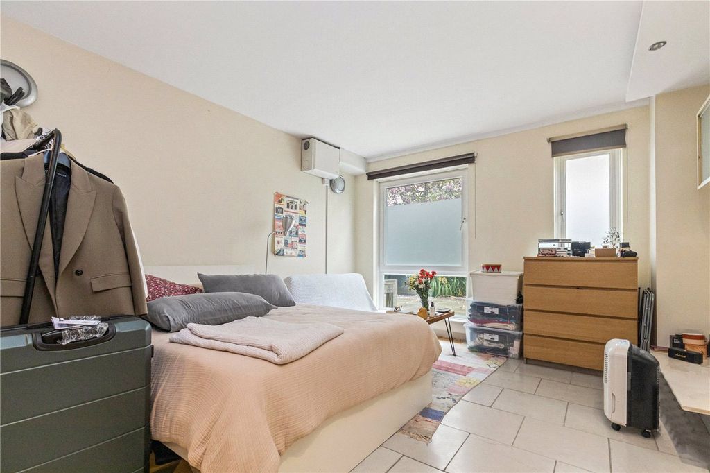 Property photo 1 of 11 Picture No. 27