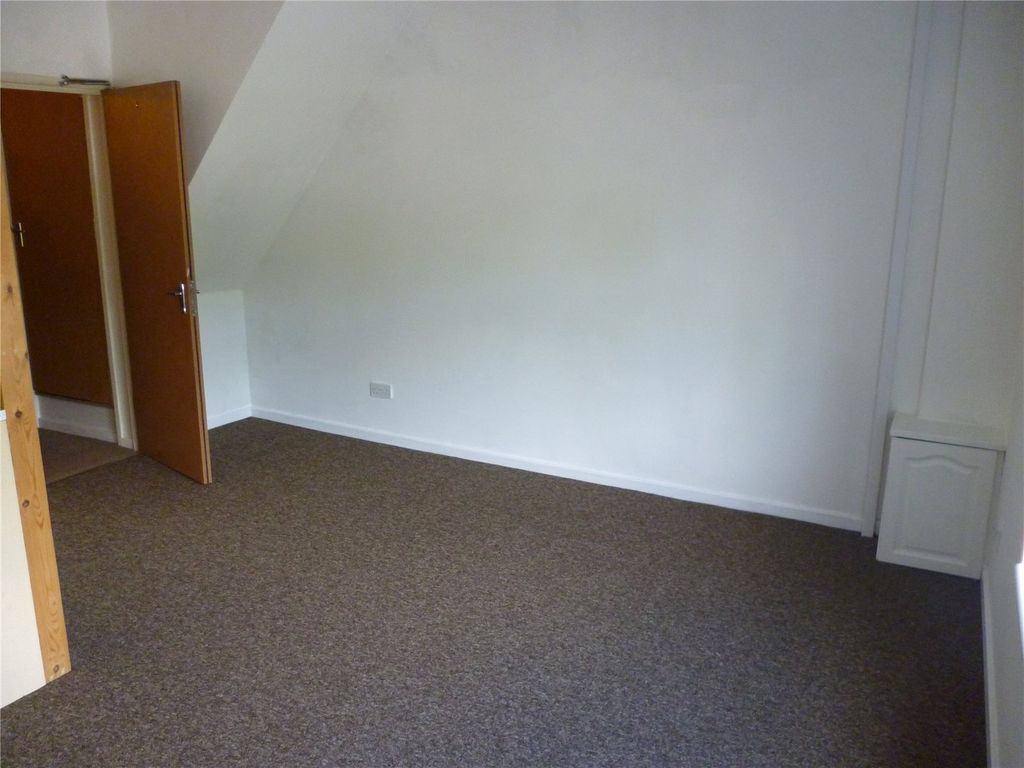 Property photo 3 of 6 Picture No. 04