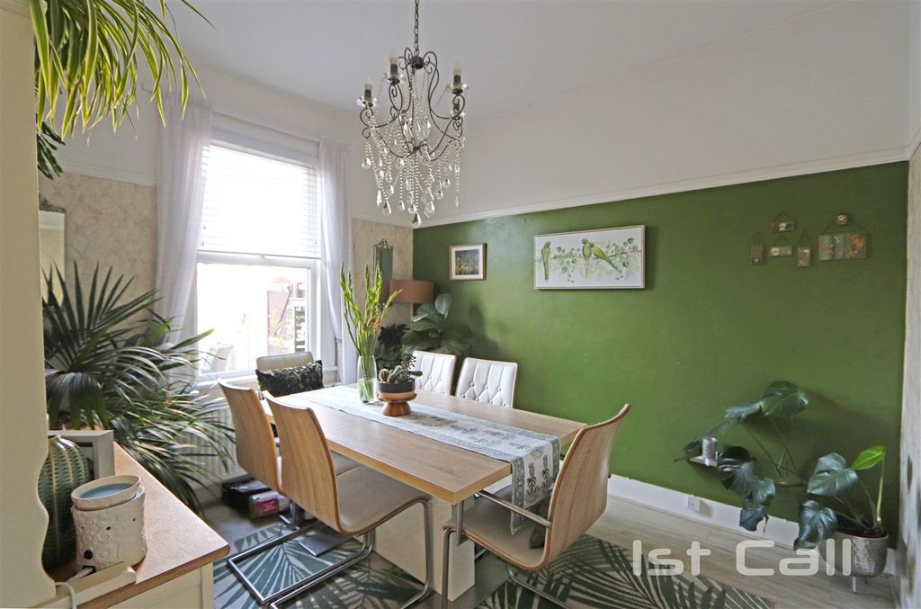 Property photo 3 of 14 Dining Room