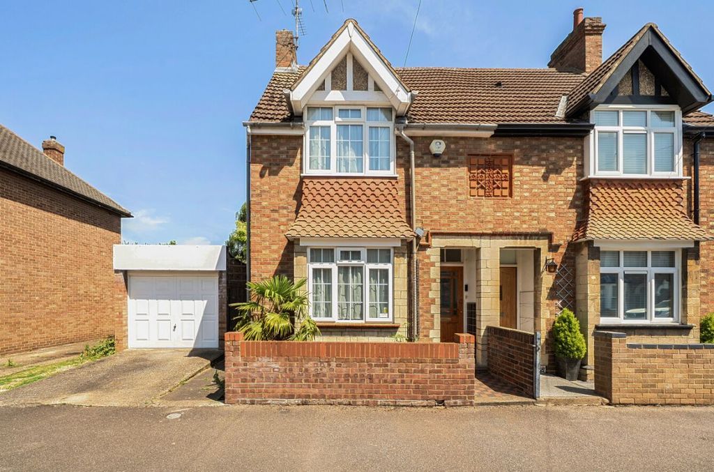 Property photo 1 of 24