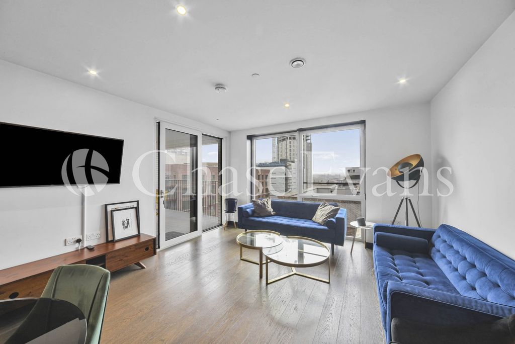 Property photo 1 of 15 Living