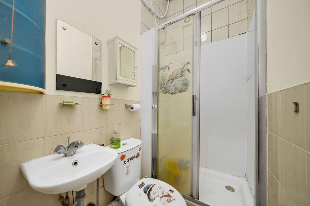 Property photo 2 of 24