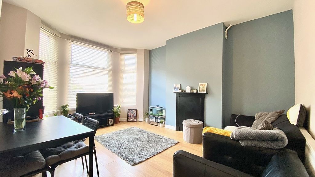 Property photo 2 of 6