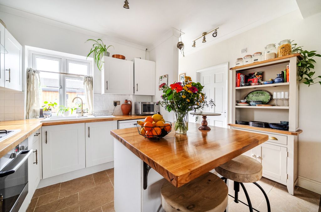 Property photo 3 of 24 1395676-2-695F9c3...