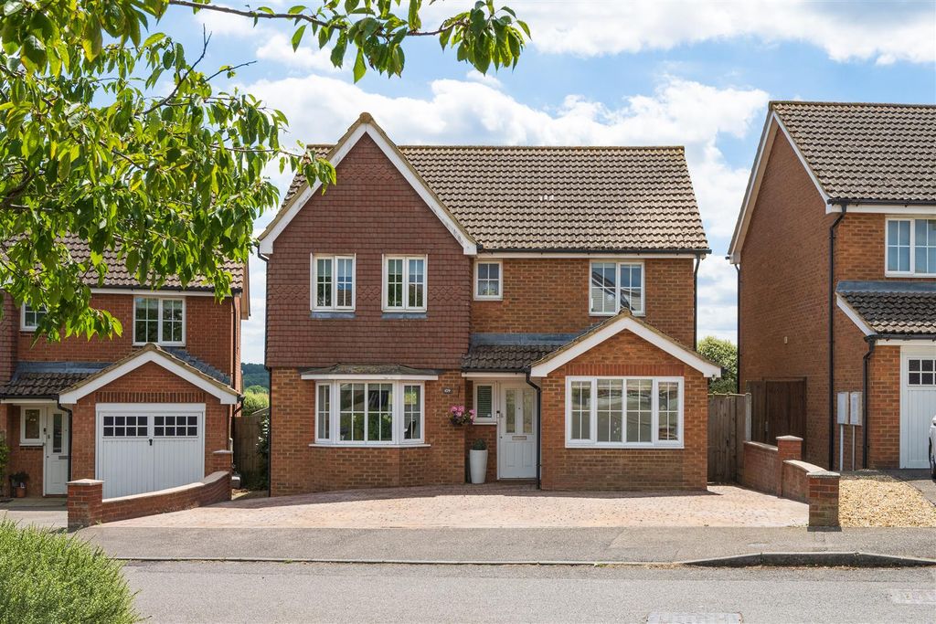 Property photo 1 of 23 Eversleigh Rise, Whitstable