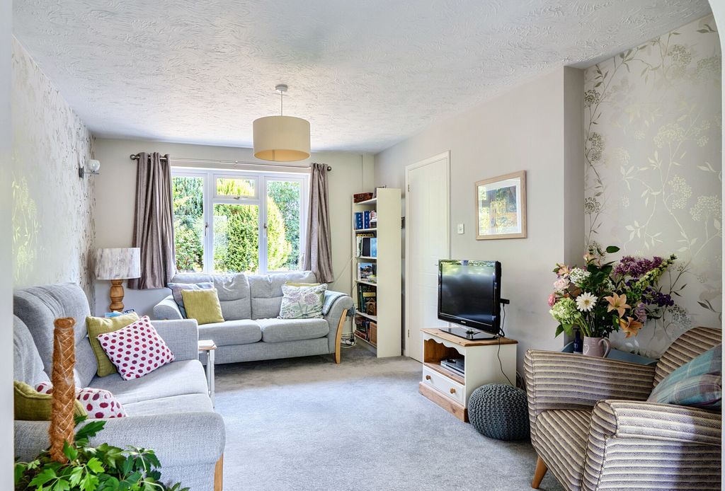 Property photo 3 of 12 Sitting Room