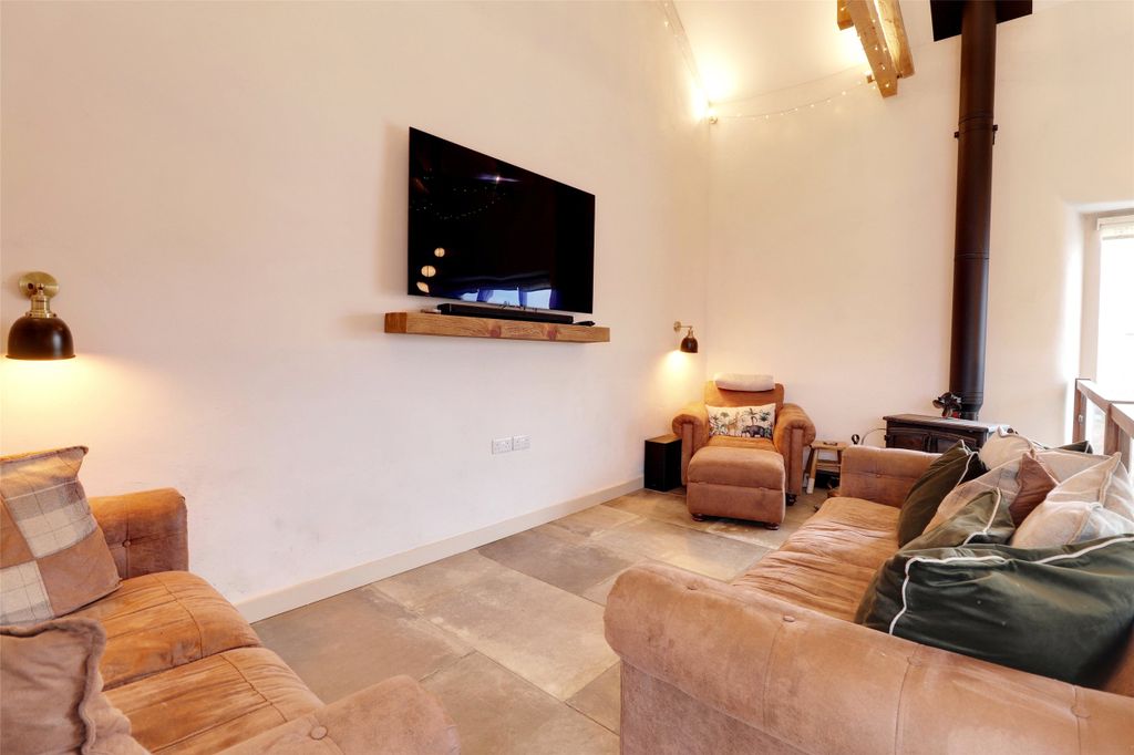 Property photo 3 of 13 3 - Picture No. 03