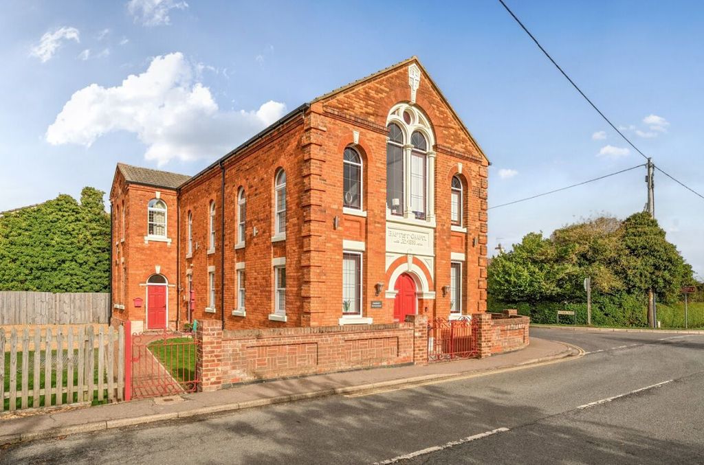 Property photo 1 of 17