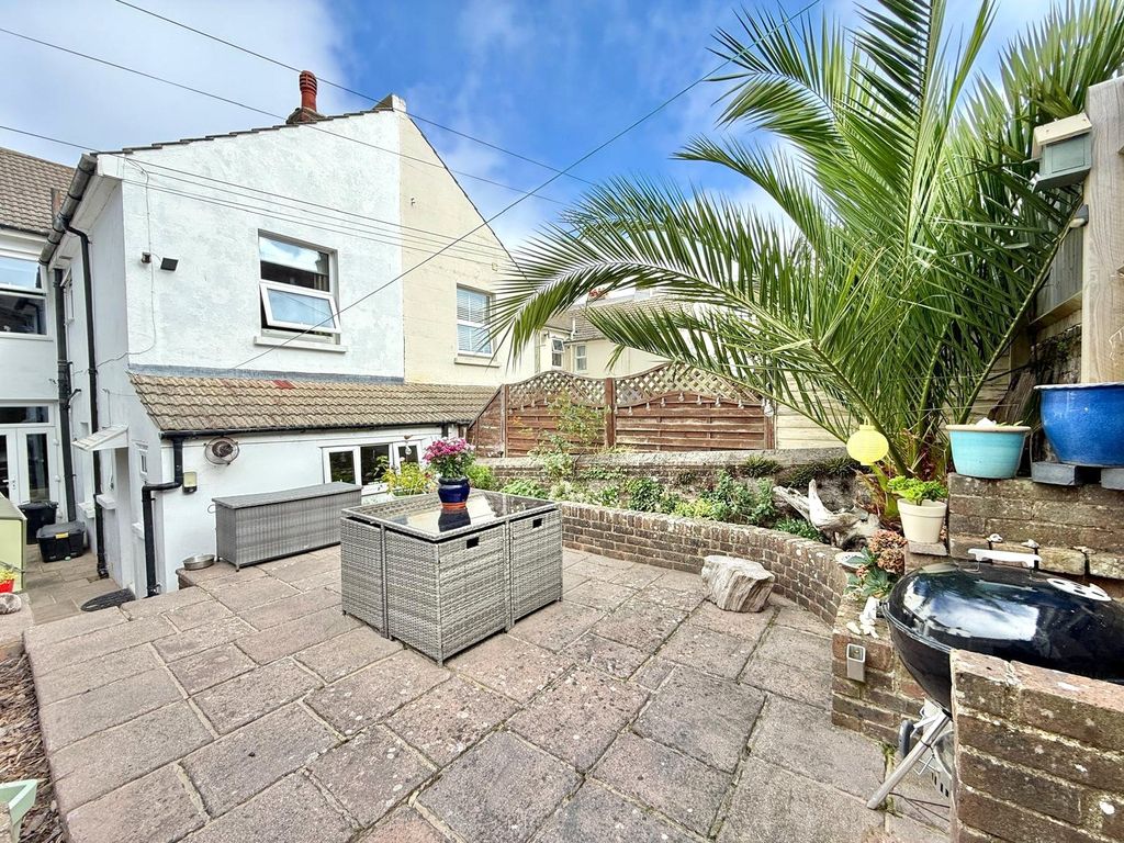 Property photo 2 of 13 Picture No. 10