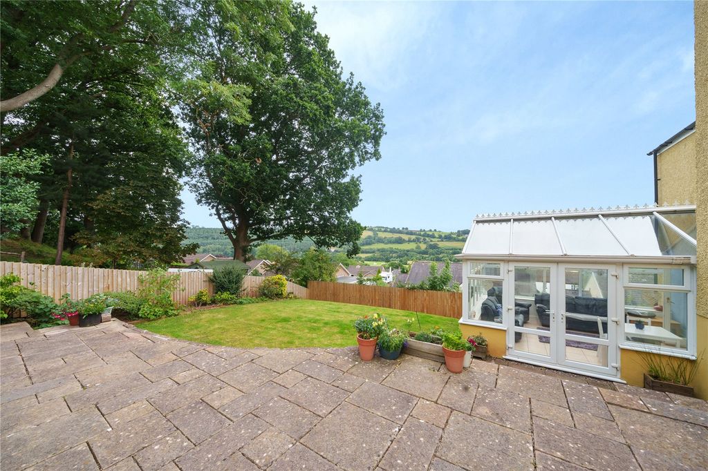 Property photo 3 of 27 Picture No. 19