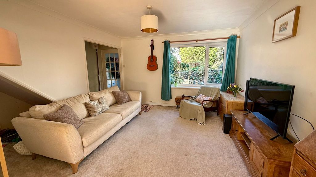 Property photo 2 of 12