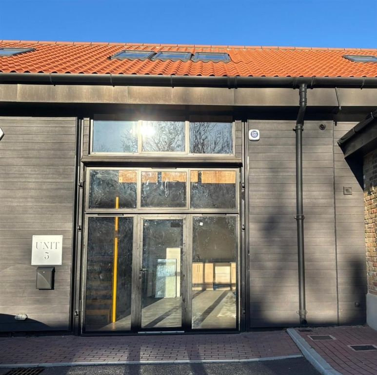 Property photo 3 of 9 Unit 5 Front Elevation.Jpeg