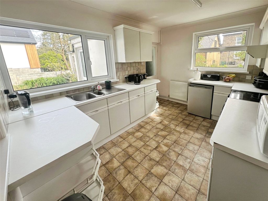 Property photo 3 of 24 Picture No. 06