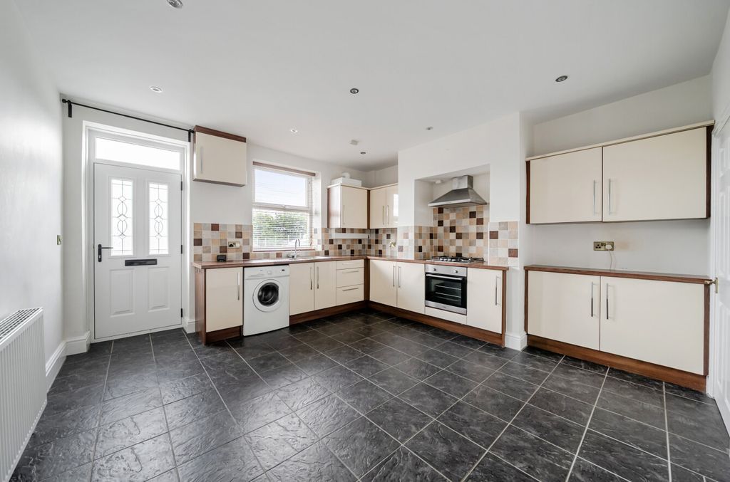 Property photo 3 of 17 1522667-12-6Aa921...