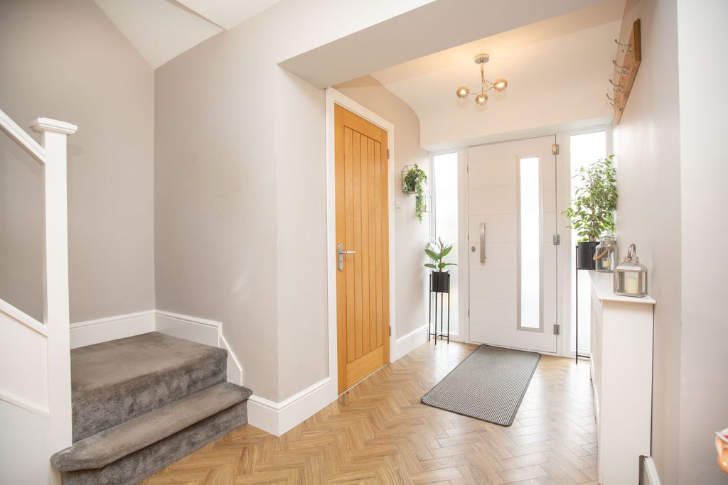 Property photo 3 of 25 Untitled-14