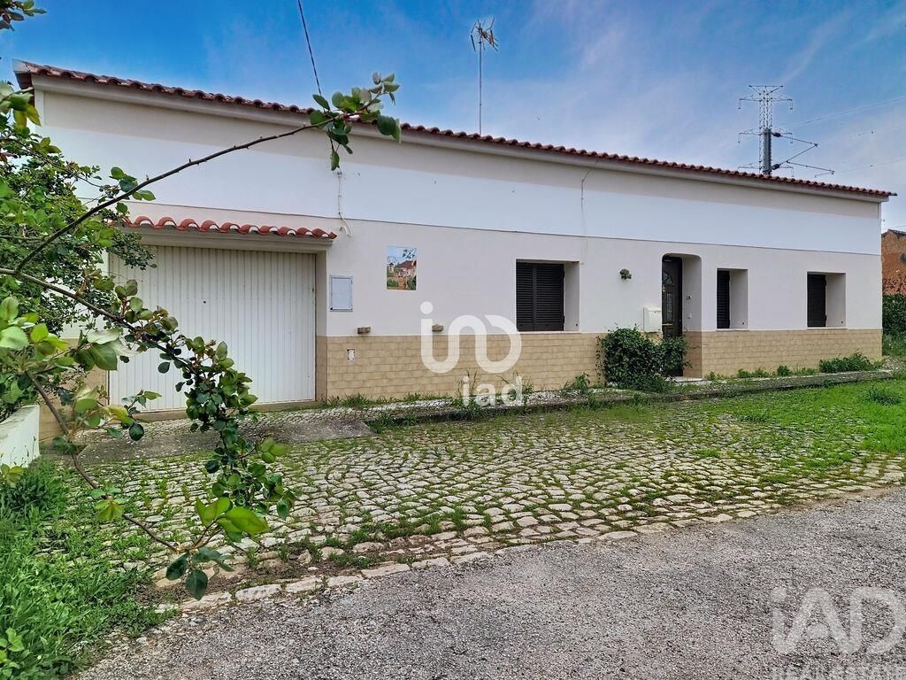 Property photo 1 of 40