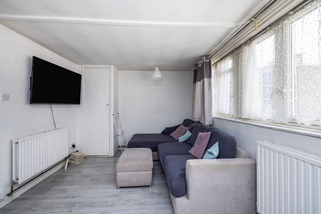 Property photo 3 of 10 2Adb8423-B83A-F11...