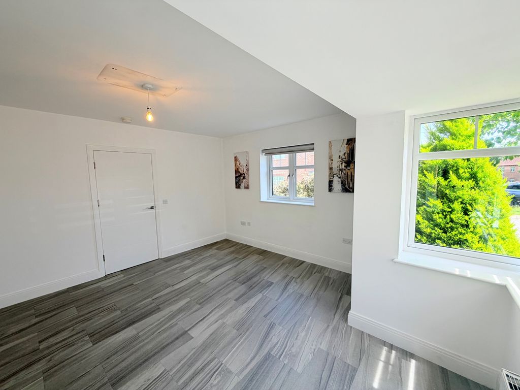 Property photo 3 of 28 2